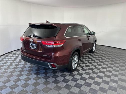 2017 Toyota Highlander Limited