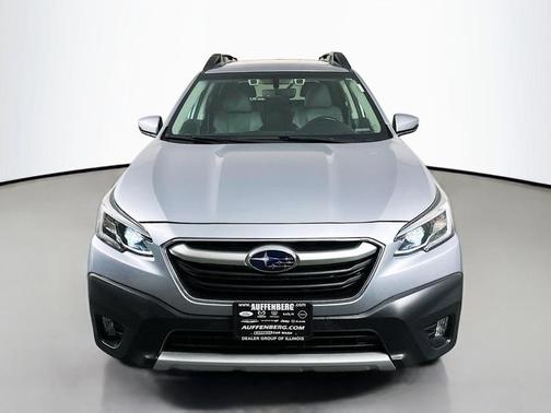 Ice Silver Metallic 2021 Subaru Outback Limited XT