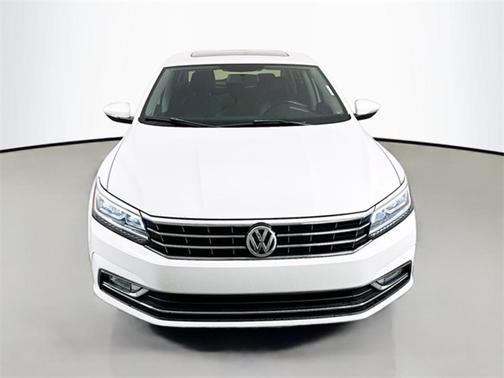 2017 Volkswagen Passat 1.8T SE