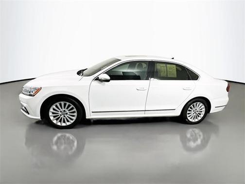 2017 Volkswagen Passat 1.8T SE