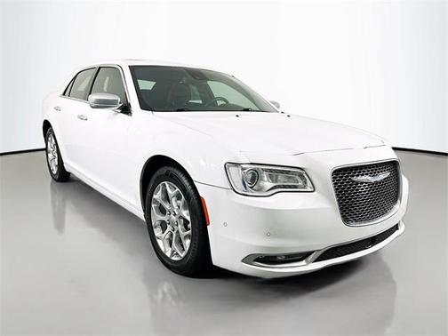 2017 Chrysler 300C Platinum