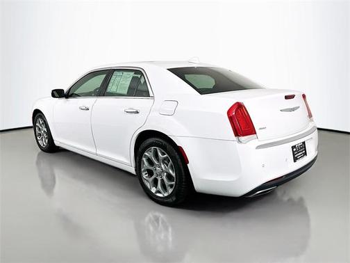 2017 Chrysler 300C Platinum