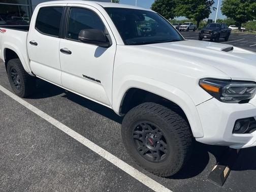 2020 Toyota Tacoma TRD Sport