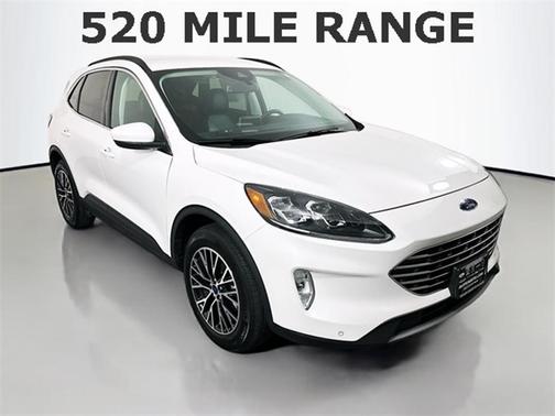 2022 Ford Escape PHEV Titanium