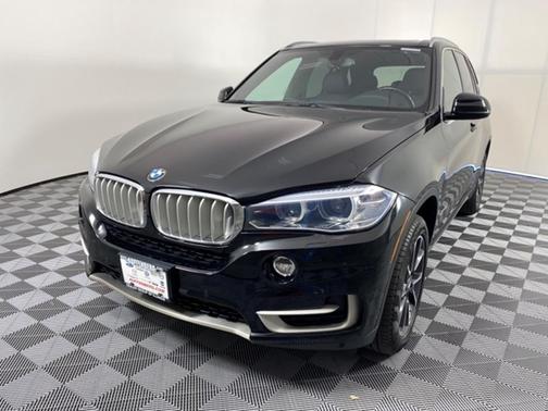 Photo 5 of 30 of 2017 BMW X5 xDrive35i