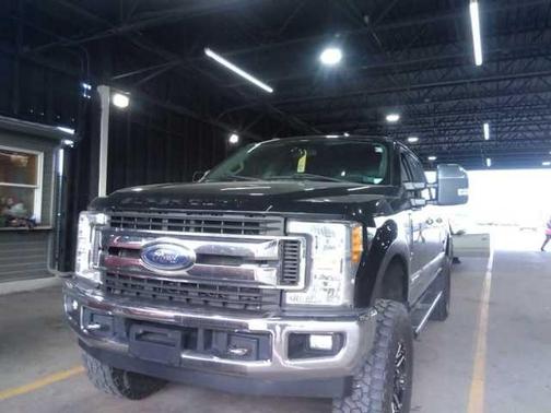 Shadow Black 2017 Ford F-250 XLT