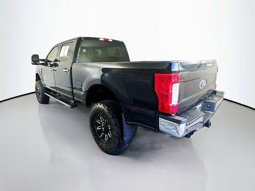 Shadow Black 2017 Ford F-250 XLT