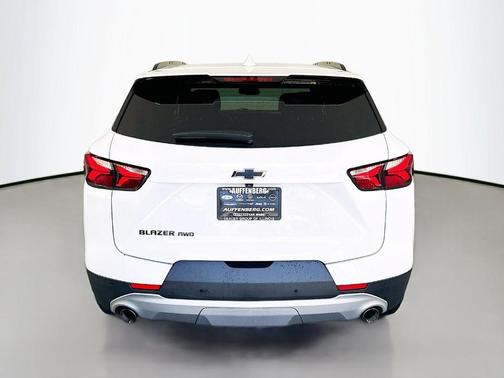 Summit White 2021 Chevrolet Blazer 2LT