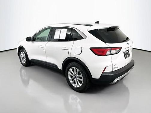 White Metallic 2020 Ford Escape SE