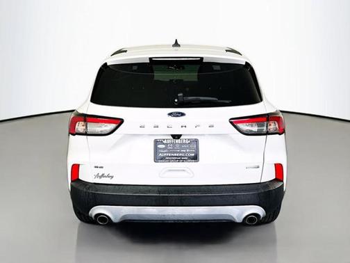 White Metallic 2020 Ford Escape SE