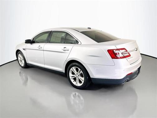 2017 Ford Taurus SEL