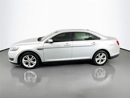 2017 Ford Taurus SEL