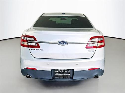 2017 Ford Taurus SEL