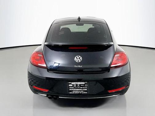 2018 Volkswagen Beetle 2.0T SE