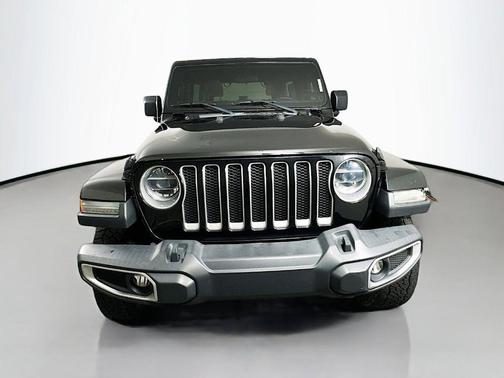 Black Clearcoat 2018 Jeep Wrangler Unlimited Sahara
