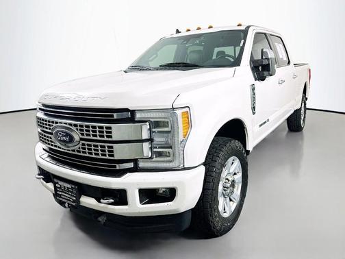 White Platinum Tri-Coat Metallic 2019 Ford F-250 Platinum