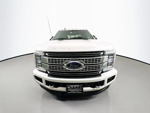 White Platinum Tri-Coat Metallic 2019 Ford F-250 Platinum