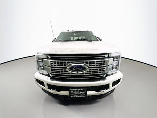 White Platinum Tri-Coat Metallic 2019 Ford F-250 Platinum