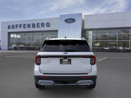 Space White Metallic 2026 Ford Explorer Platinum