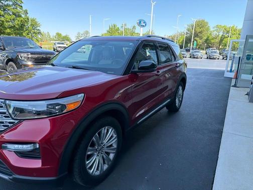 Rapid Red Metallic Tinted Clearcoat 2023 Ford Explorer Limited