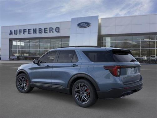 2025 Ford Explorer ST-Line
