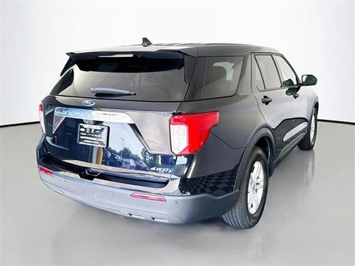 2022 Ford Explorer Base