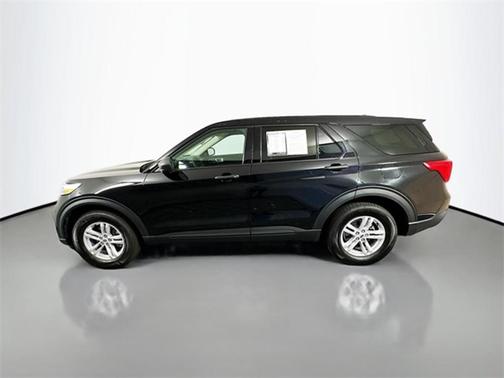 2022 Ford Explorer Base