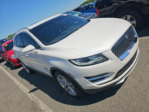White Platinum Clearcoat Metallic 2019 Lincoln MKC Reserve