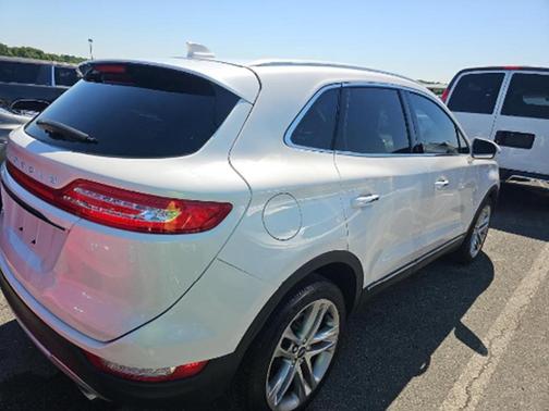 White Platinum Clearcoat Metallic 2019 Lincoln MKC Reserve
