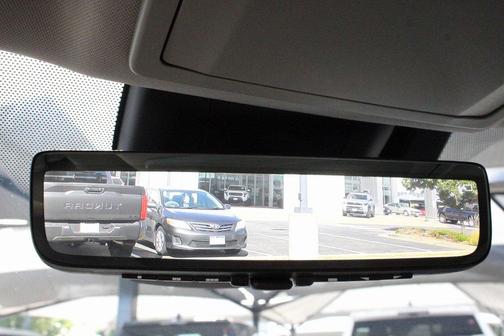 2023 Toyota Highlander Hybrid Platinum