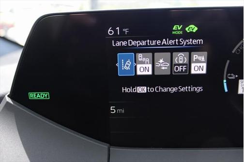 2025 Toyota Prius L