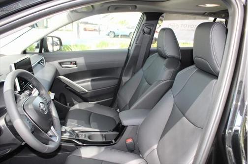 2025 Toyota Corolla Cross XLE