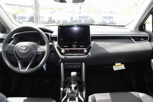 2025 Toyota Corolla Cross XLE