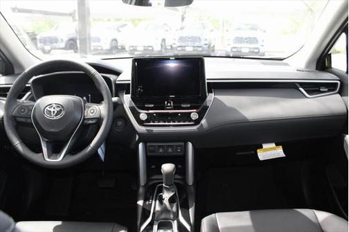 2025 Toyota Corolla Cross XLE