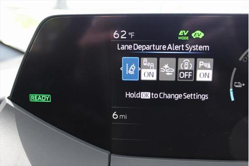 2025 Toyota Prius L
