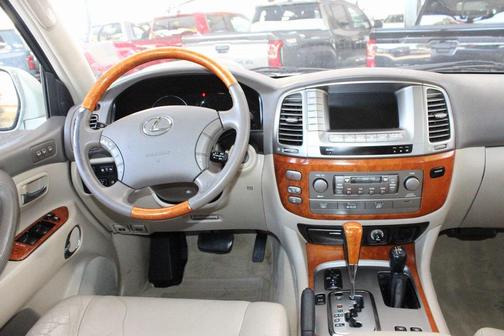 2003 Lexus LX 470 Base