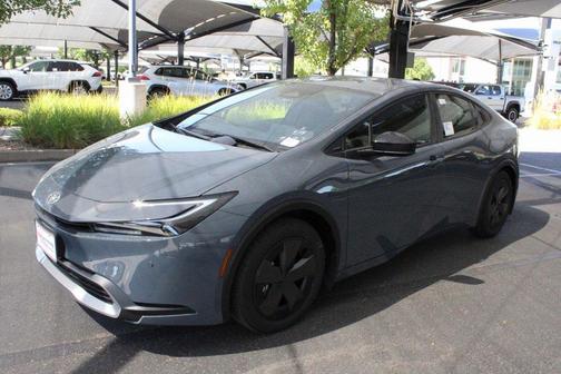 2026 Toyota Prius Plug-In Hybrid SE