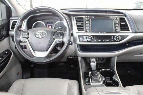 2018 Toyota Highlander Limited Platinum