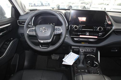 2026 Toyota Highlander Hybrid Limited