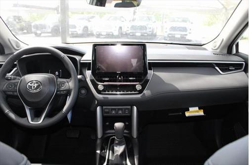 2025 Toyota Corolla Cross XLE