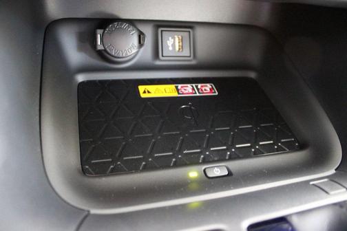 2025 Toyota RAV4 Hybrid XLE Premium