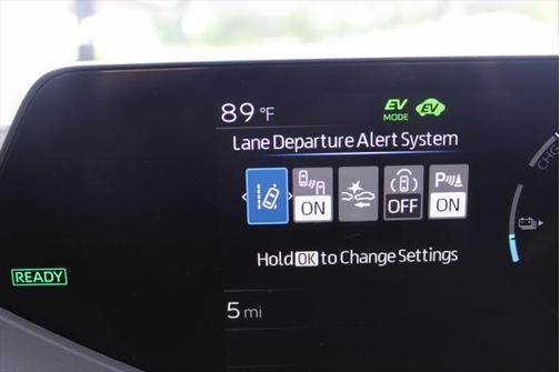 2025 Toyota Prius L