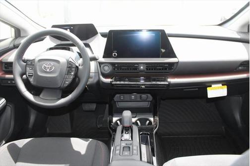 2025 Toyota Prius L