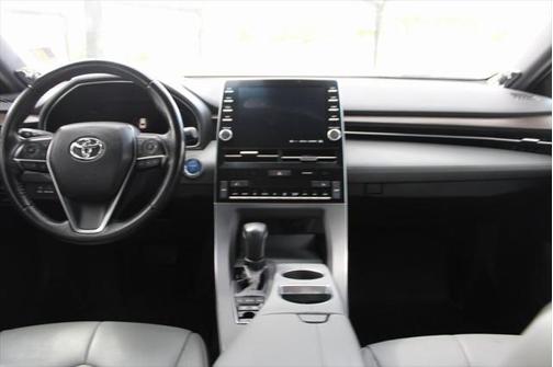 2019 Toyota Avalon Hybrid XLE Plus