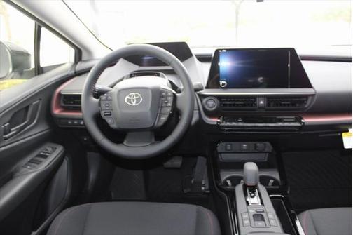 2025 Toyota Prius L