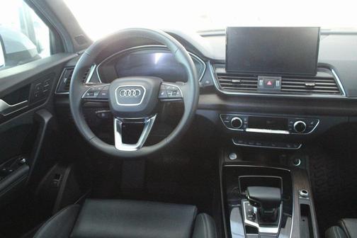 2022 Audi Q5 45 S line Premium Plus