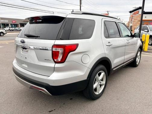 Ingot Silver 2016 Ford Explorer XLT