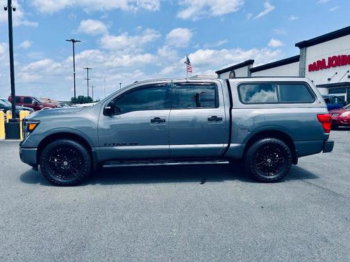 2018 Nissan Titan SV