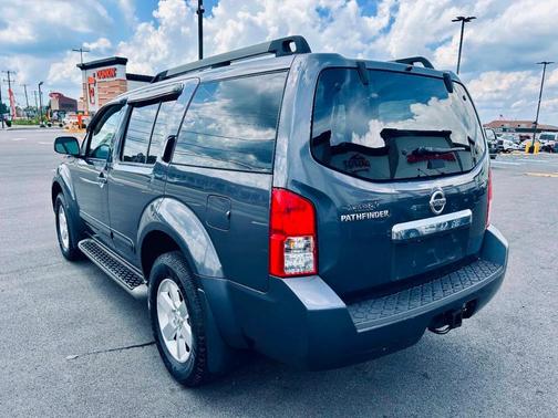 2012 Nissan Pathfinder SV