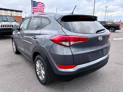 2016 Hyundai TUCSON SE